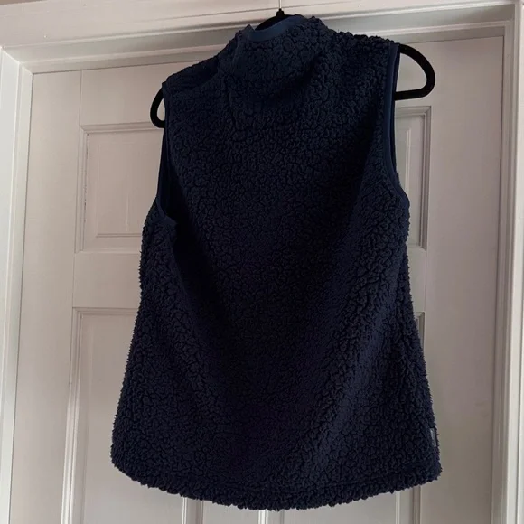 Boston Red Sox Navy Sherpa Zip Vest - Picture 5 of 8